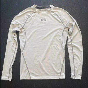 Under Armour Seam Long Sleeve Size Large White/or Very Light Gray W/Gray Stitch